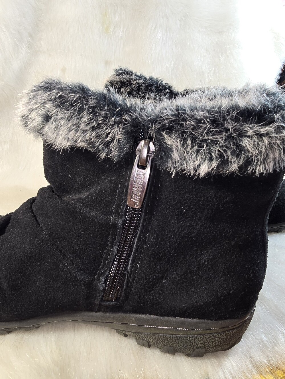 Khombu "Lindsey" Black Suede Faux Fur Cuff Ankle Snow Boots - Picture 7 of 14